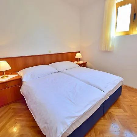 Apartament Meridiana-5 By Interhome