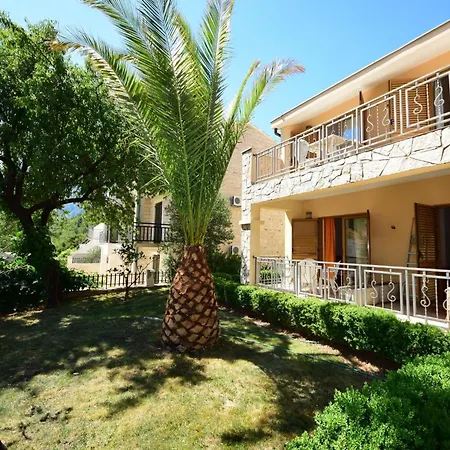 Apartment Meridiana-5 By Interhome