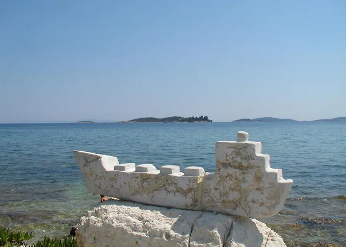 Meridiana-5 By Interhome